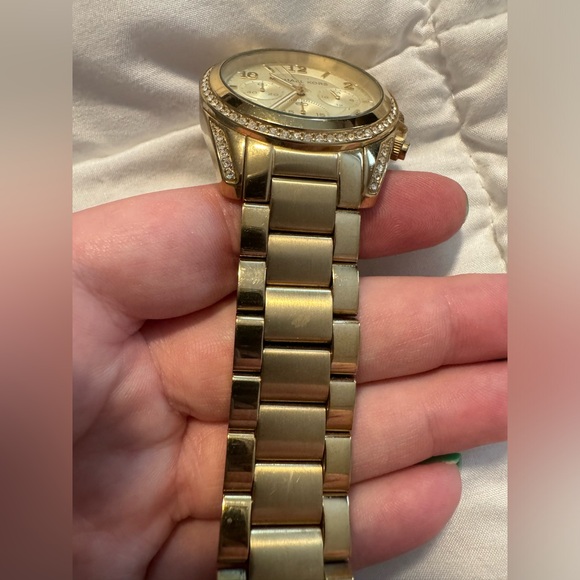 Michael Kors Golden Runway Women’s Watch - Picture 7 of 11